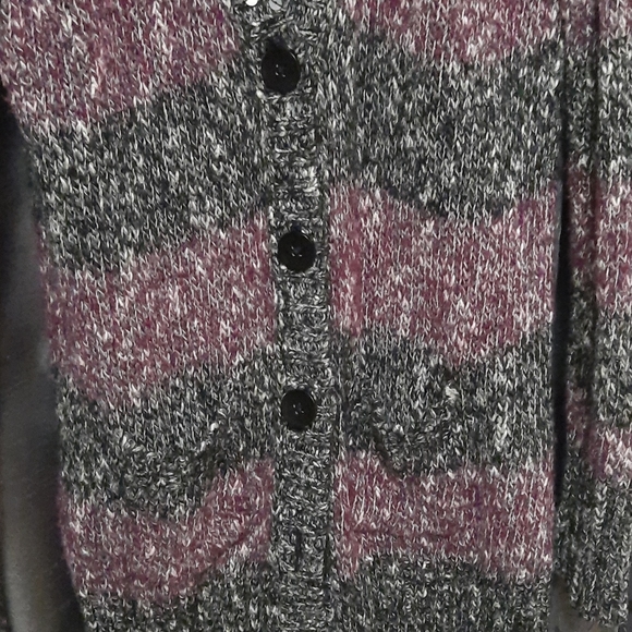 Duster - Picture 3 of 3